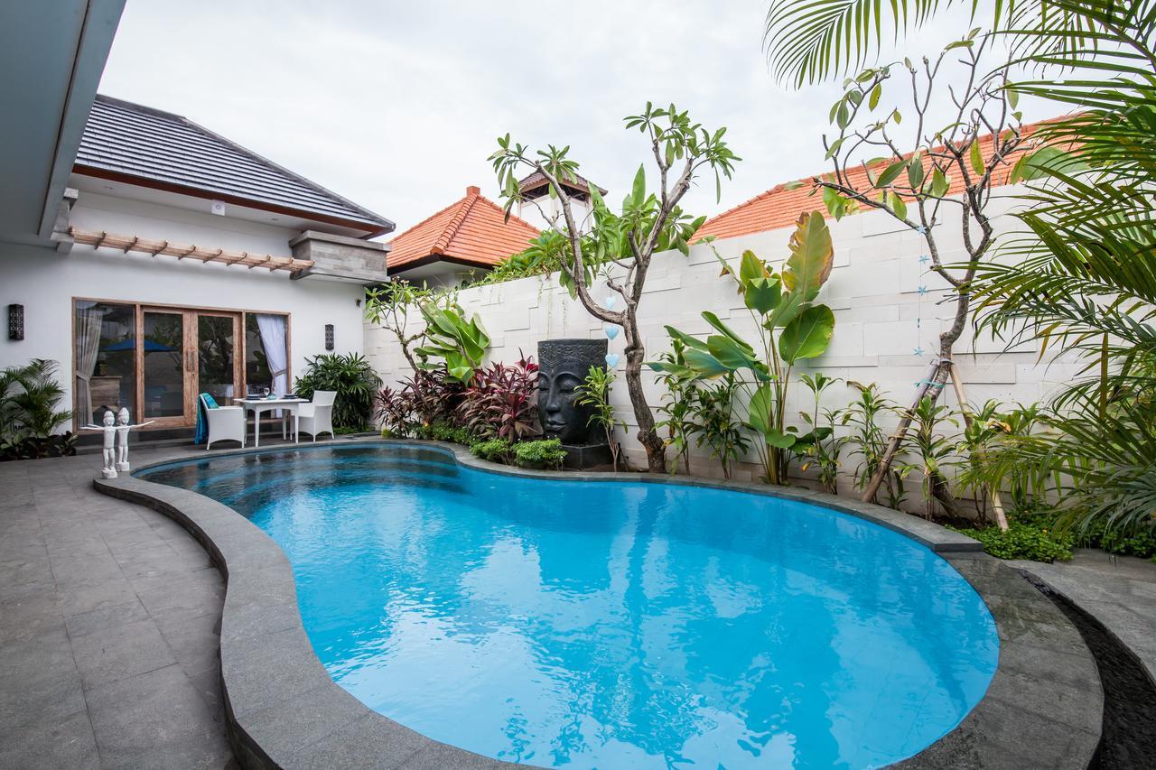 Ambermoon Villa 2 Seminyak Exteriér fotografie